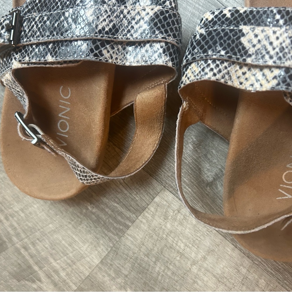 Vionic snakeskin sandals Samar size 8 - Picture 4 of 9